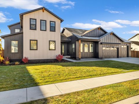 Tiny photo for 296 E 230 N, Midway, UT 84049 (MLS # 2125536)
