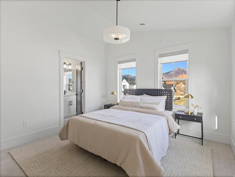 Tiny photo for 296 E 230 N, Midway, UT 84049 (MLS # 2125536)