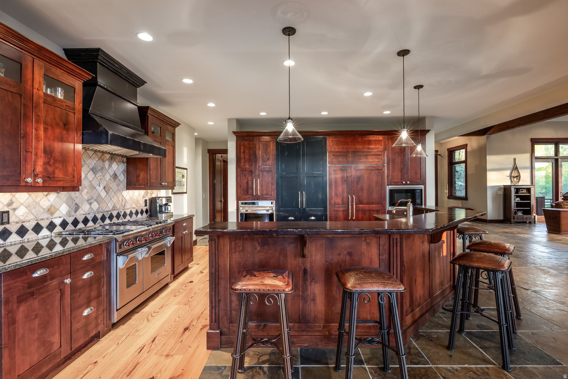 OAKLEY TOWN - Residential