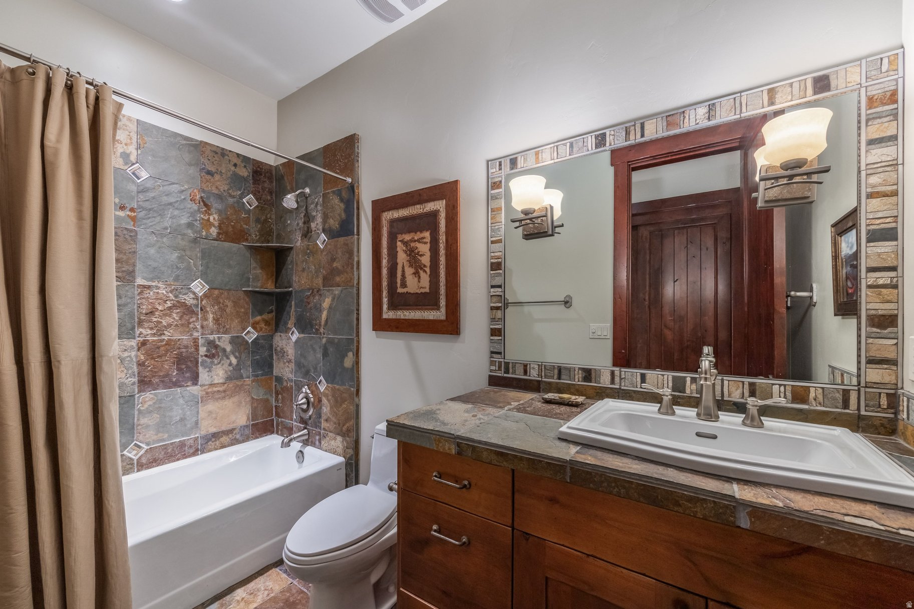 OAKLEY TOWN - Residential