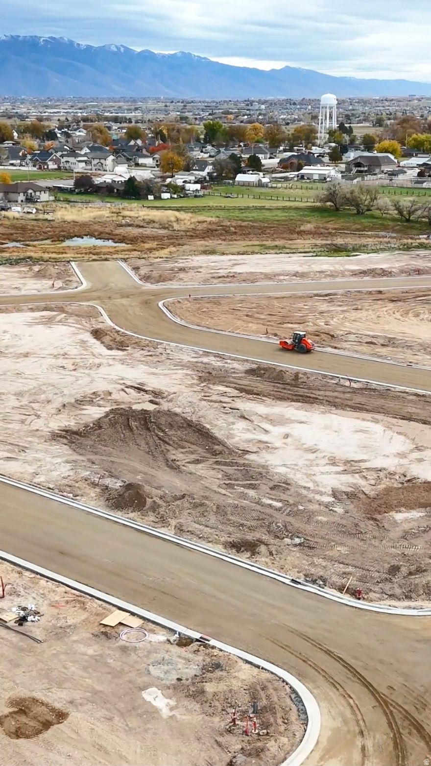 Welcome to the up-and-coming Winston Park community! This desirable neighborhood is within walking distance of the new 32-acre Taylor West Weber Park, home of West Field High School, offering open space, recreation, and modern amenities right outside your door.  These builder-exclusive lots with Marquee Homes provide a rare opportunity to build your dream home in a growing area. Choose from thoughtfully designed floor plans, bring your own custom plans, or collaborate with the builder to create a one-of-a-kind home tailored to your lifestyle.  Pricing starts at $600,000, including the lot. Don't miss this opportunity to build in one of the area's most exciting new communities!