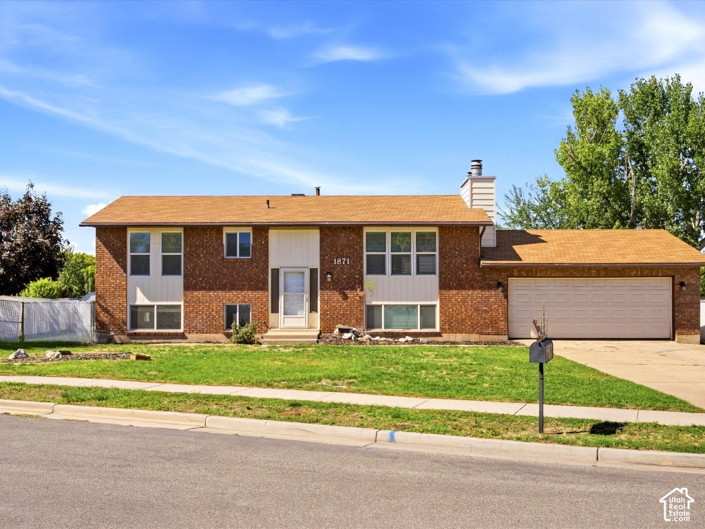 Photo of 1871 N 1225 W, Clinton, UT 84015 (MLS # 2187576)