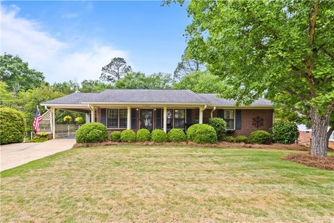 1306 CLAIRE Street Opelika AL 36801