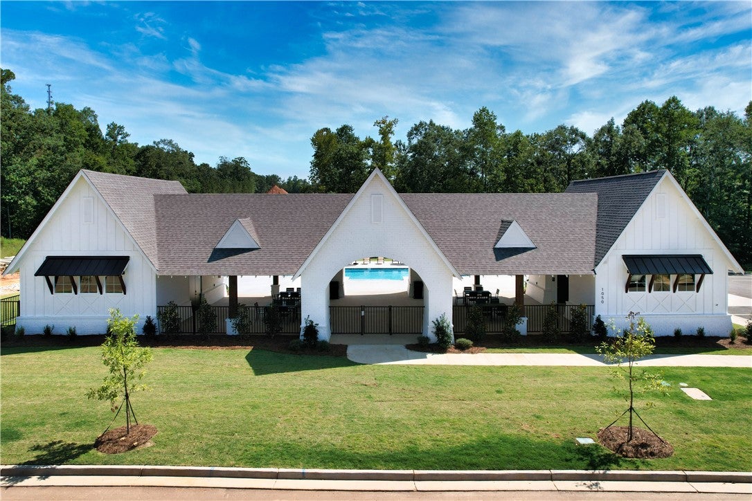 1054 WOODLAND Lane