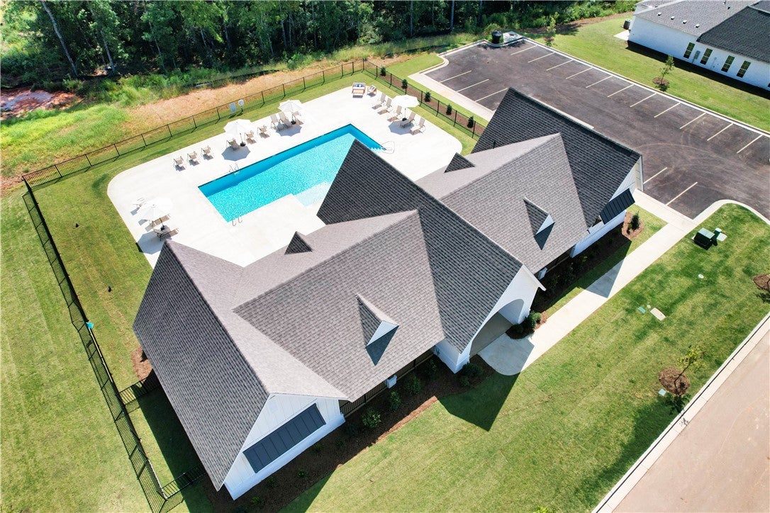 1054 WOODLAND Lane