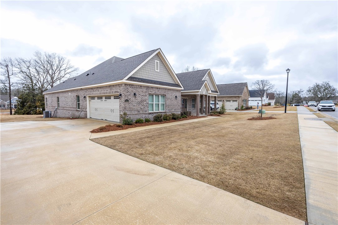 2812 RAINMAKER RUN Drive