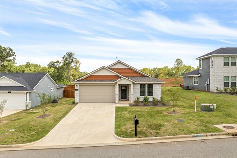 Photo of 1275 CRESCENT Boulevard, Auburn, AL 36830 (MLS # 182085)