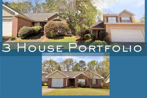 Photo of 818 GREENEWOOD Drive, Auburn, AL 36830 (MLS # 179652)