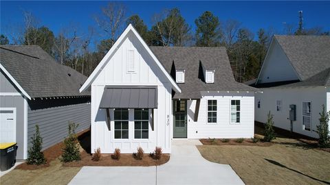 Photo of 125 HUNTERS Way, Opelika, AL 36801 (MLS # 178567)