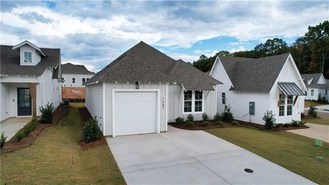 Photo of 3110 BOTTLE Way, Auburn, AL 36830 (MLS # 177755)