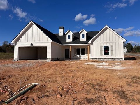 Photo of 1192 WILLOWS Drive, Opelika, AL 36801 (MLS # 177521)