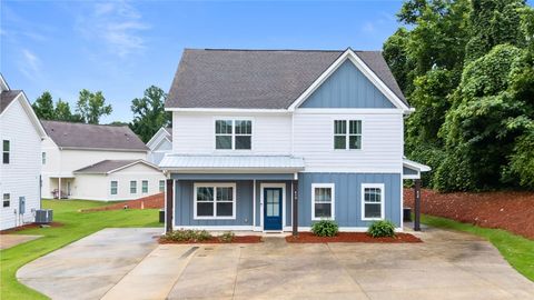 Photo of 416 JACK HAMPTON Drive, Auburn, AL 36830 (MLS # 181044)