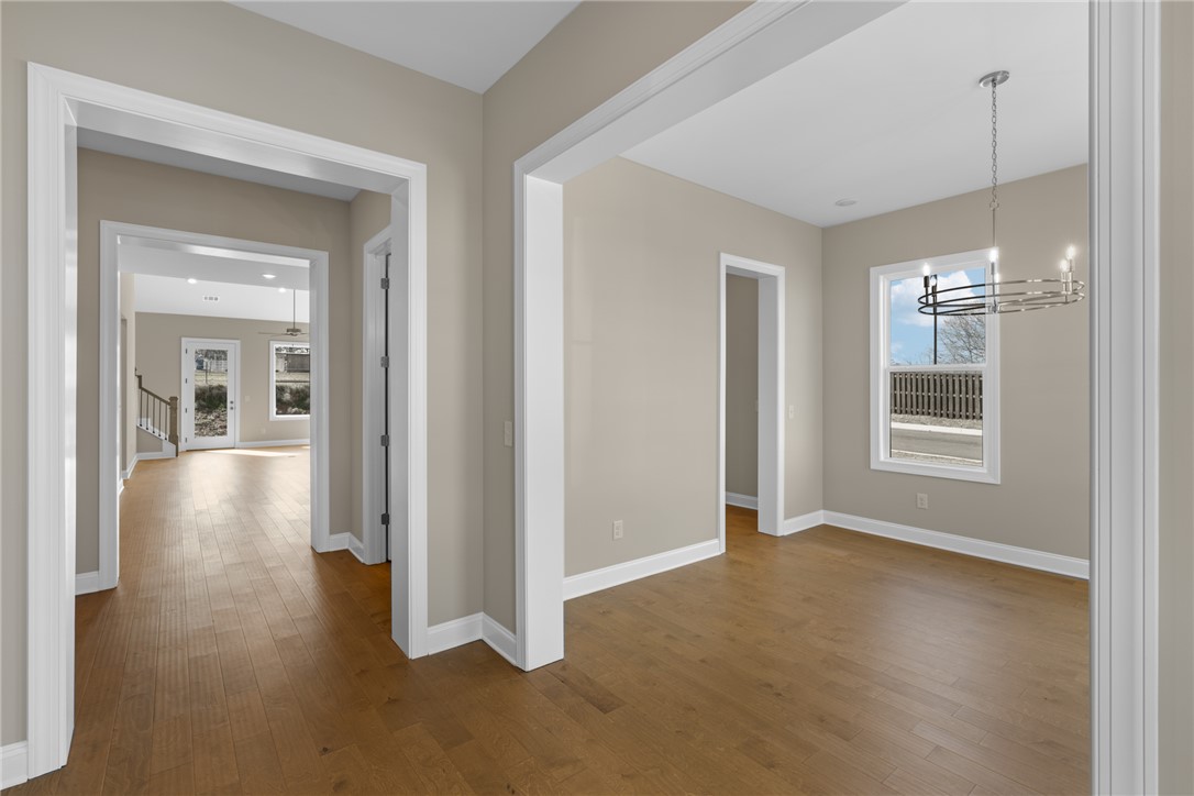 305 TUNDRA SWANN Lane