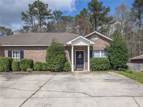 Photo of 329 E LONGLEAF Drive, Auburn, AL 36832 (MLS # 179167)