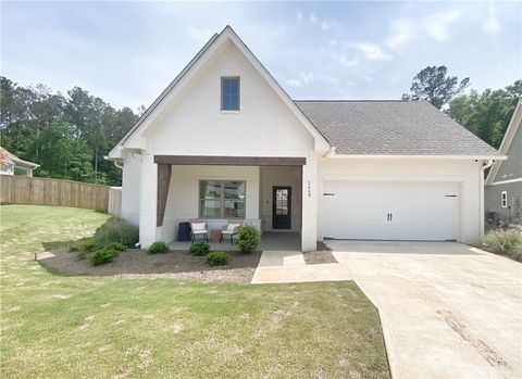 2440 FURLONG Trail Auburn AL 36830