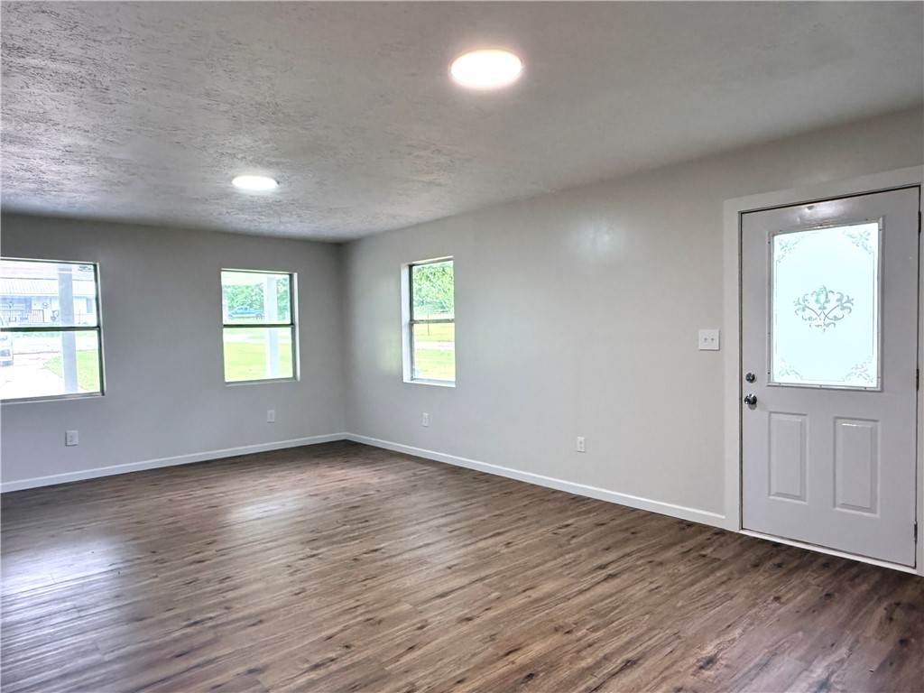 9 LEE ROAD 684