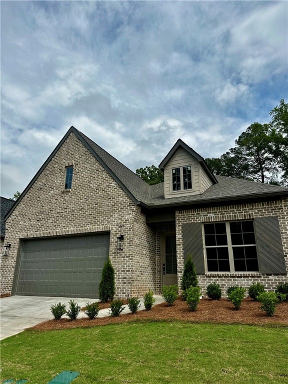 465 WINDSOR Drive