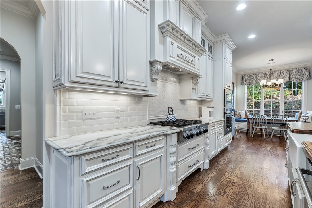 2706 CARRINGTON Court