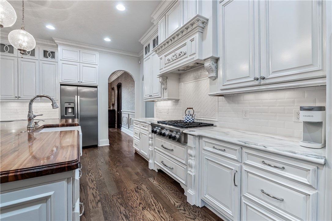 2706 CARRINGTON Court