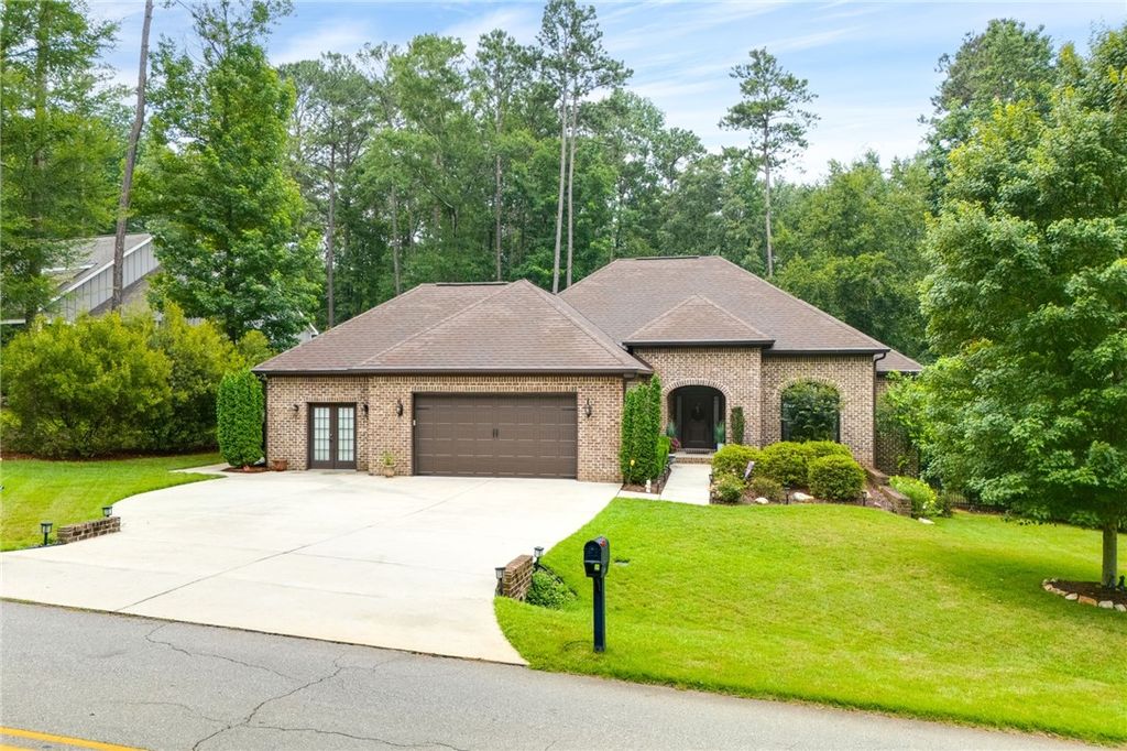 Photo of 825 STILLWATERS Drive, Dadeville, AL 36853 (MLS # 175463)