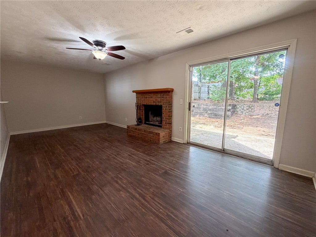 Photo of 1128 CHINOOK Street, Auburn, AL 36830 (MLS # 181978)