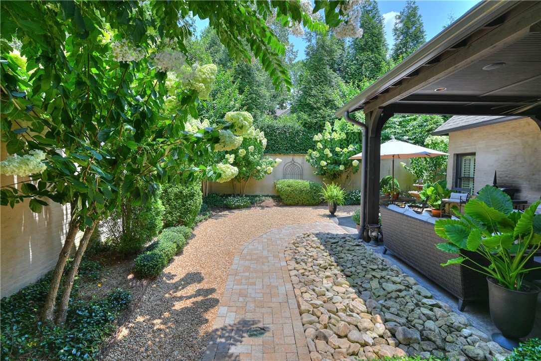 1698 WOODLEY Circle