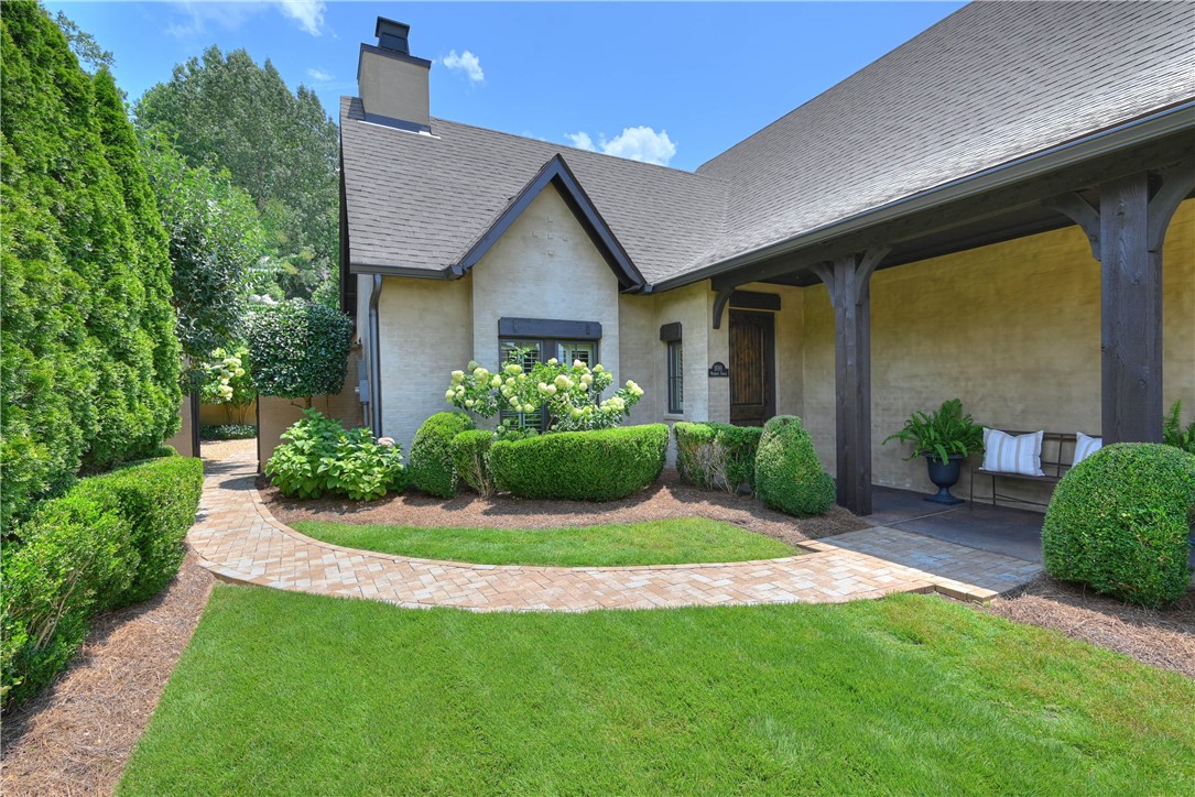 1698 WOODLEY Circle
