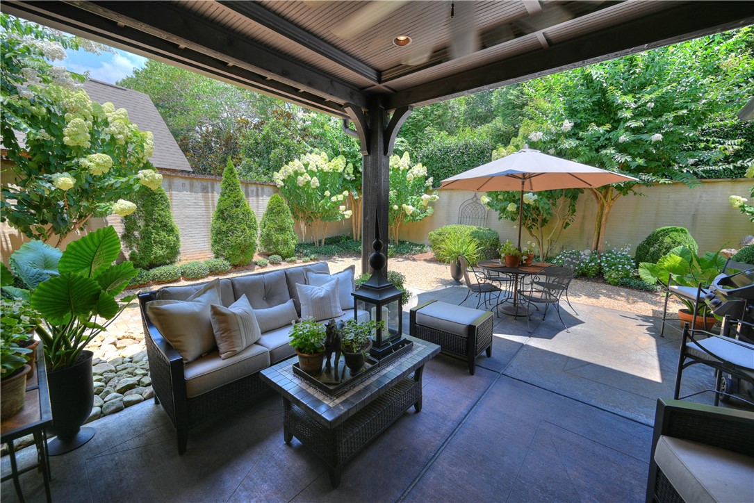 1698 WOODLEY Circle