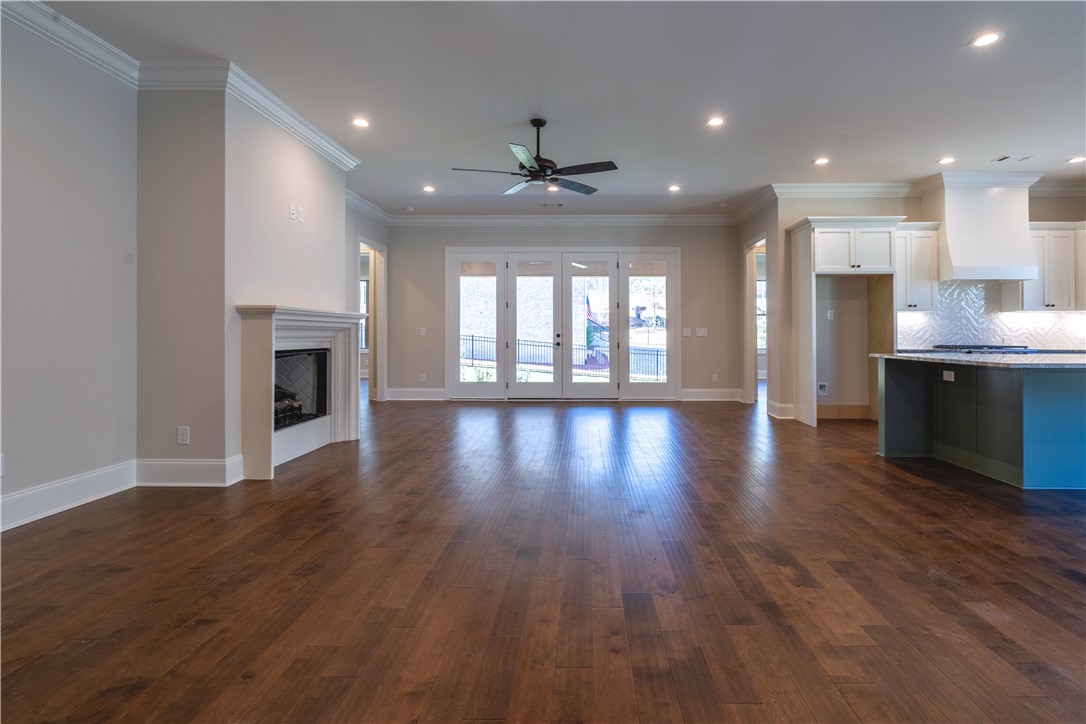 2403 OVERBROOK Circle