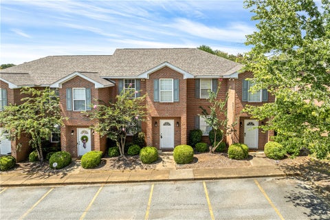 Photo of 1477 N DONAHUE Drive #504, Auburn, AL 36830 (MLS # 182208)