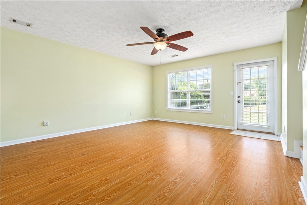 Photo of 1477 N DONAHUE Drive #504, Auburn, AL 36830 (MLS # 182208)