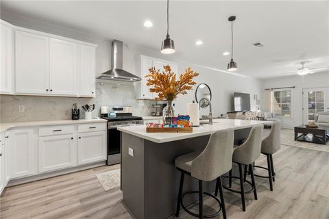 620 THORNBERRY Drive Auburn AL 36830
