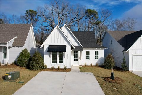 Photo of 1085 WOODLAND Lane, Opelika, AL 36801 (MLS # 177961)