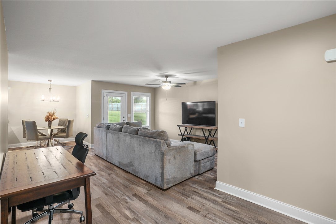 698 LEE ROAD 270