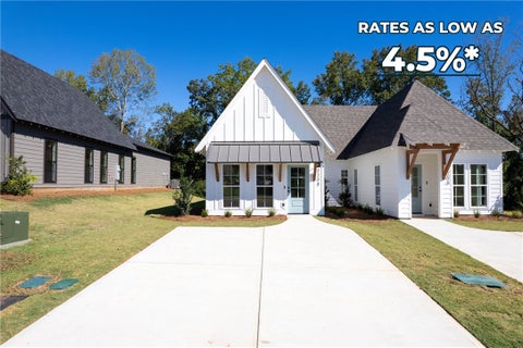 Photo of 3208 BRADLEY Lane, Auburn, AL 36830 (MLS # 182587)