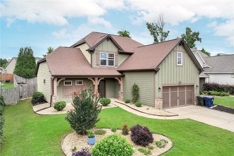 Photo of 1931 SEQUOIA Drive, Auburn, AL 36879 (MLS # 175339)
