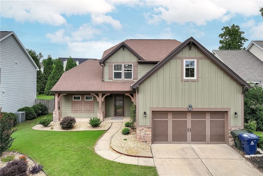 Photo of 1931 SEQUOIA Drive, Auburn, AL 36879 (MLS # 175339)