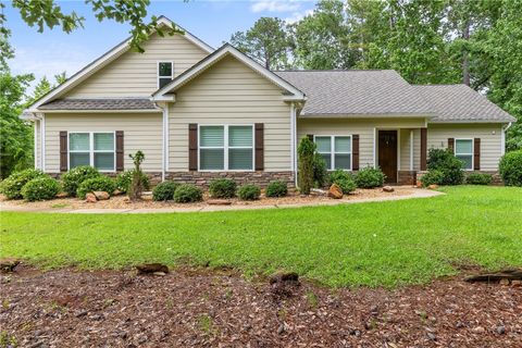 134 N CARDINAL Heights Dadeville AL 36853