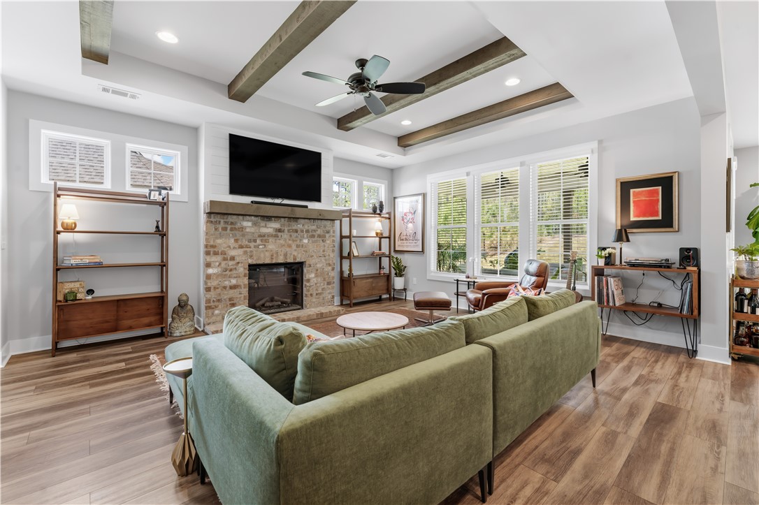 1513 DARTMOUTH Drive