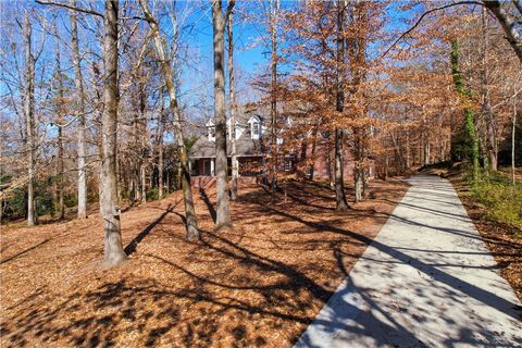 Photo of 2567 BENT CREEK Road, Auburn, AL 36830 (MLS # 178273)
