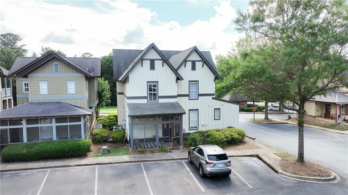 650 DEKALB Street 1130