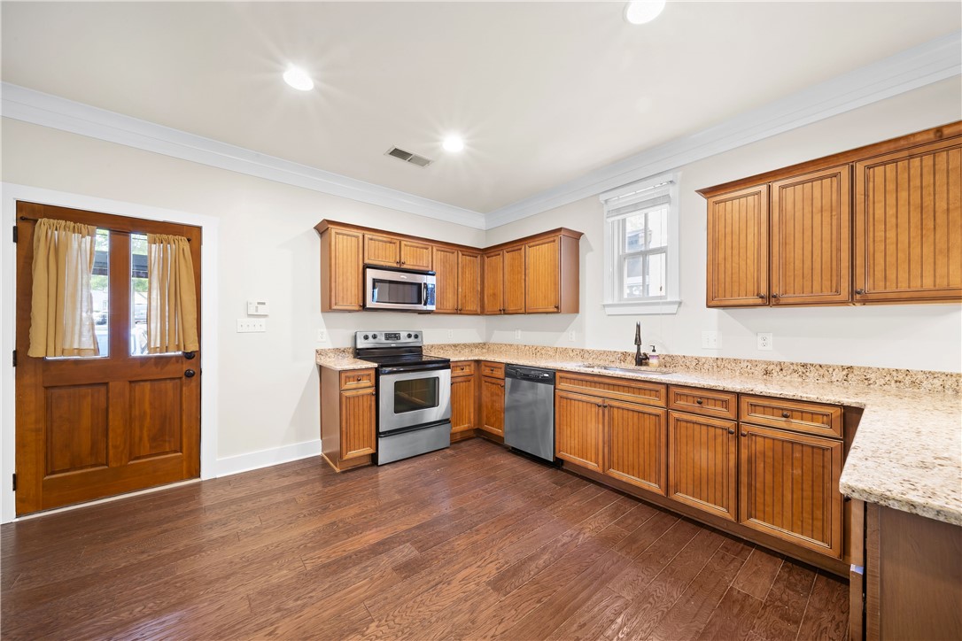 650 DEKALB Street 1130