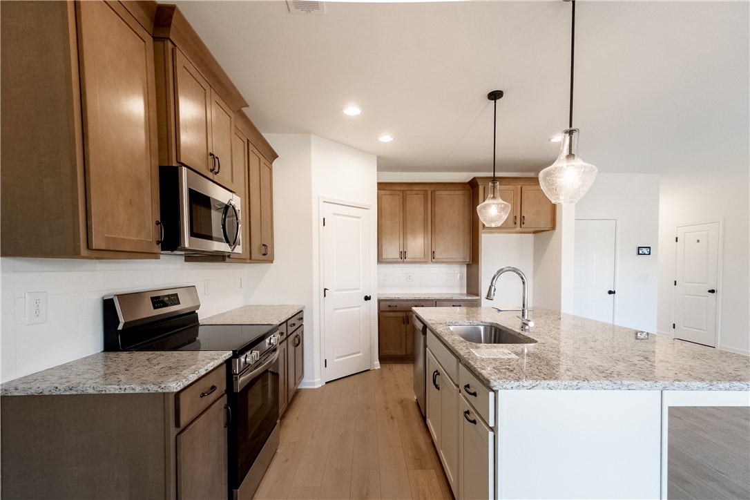 18 HEARTLAND Boulevard