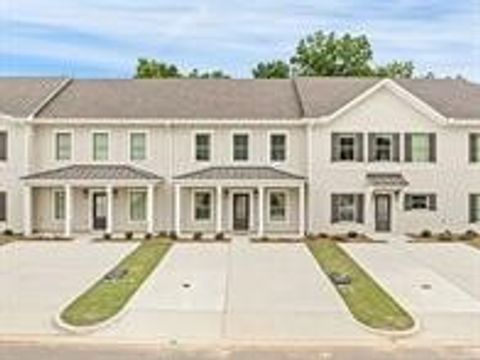 1244 TIGERS TAIL Trail Auburn AL 36832