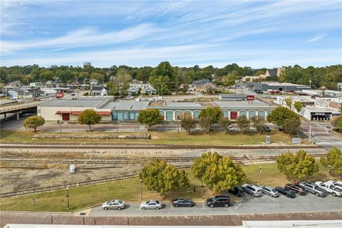 928 N RAILROAD Avenue Opelika AL 36801