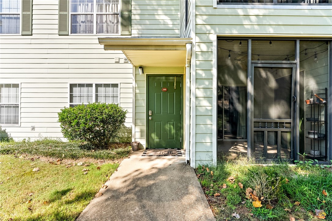 447 W LONGLEAF Drive 206