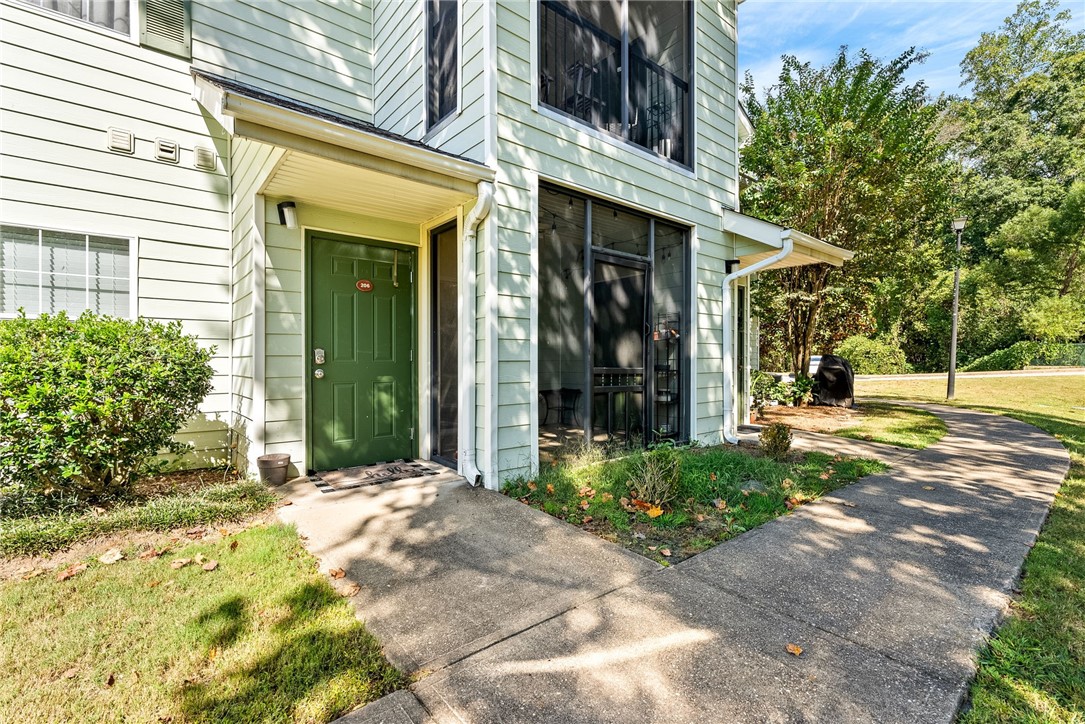 447 W LONGLEAF Drive 206