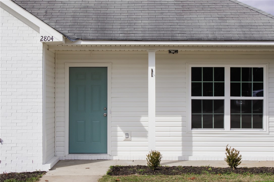 2804 LISMORE Court