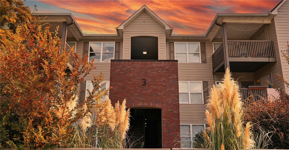 730 W MAGNOLIA Avenue 3304