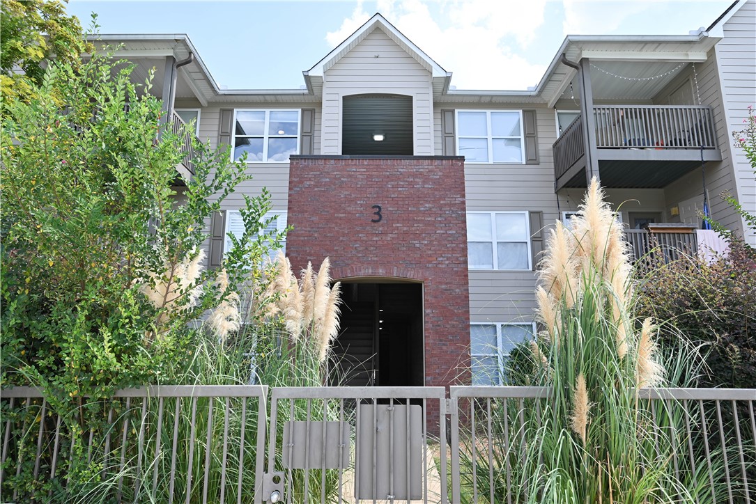 730 W MAGNOLIA Avenue 3304